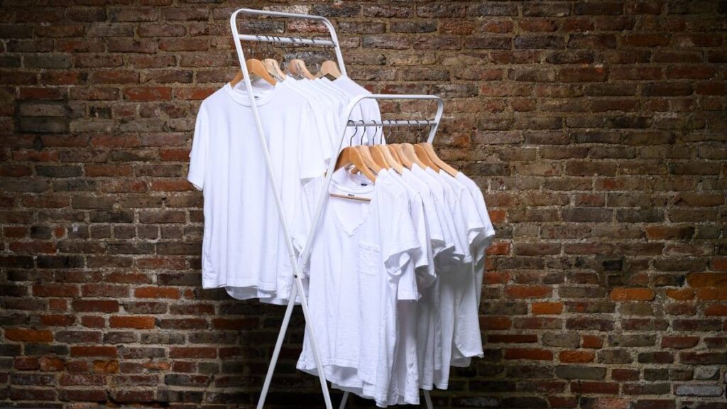 Reasons Why Businesses Sell Wholesale Blank T-Shirts
